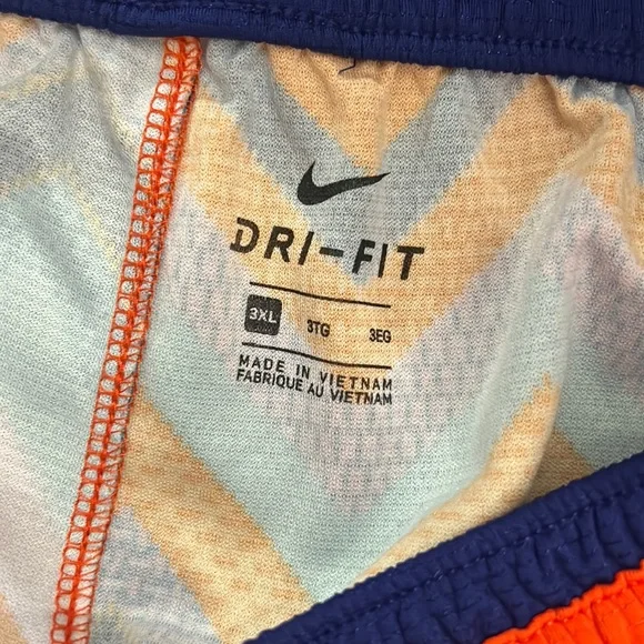 Nike Futura Exploration Series DNA Chevron print shorts 3x - Picture 2 of 8
